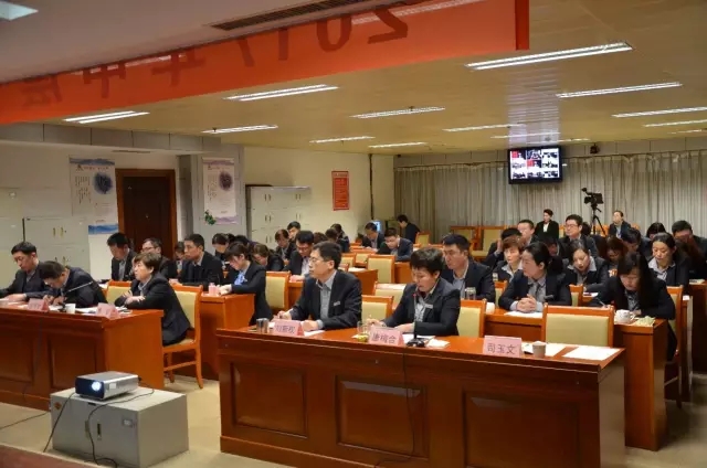 【頭條】商業(yè)公司組織召開(kāi)采購(gòu)部中層述職大會(huì)1.webp.jpg